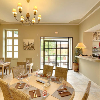 Villa les palmiers le restaurant